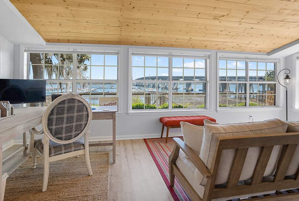 High Tides Riverfront Cottage - Port Royal, South Carolina