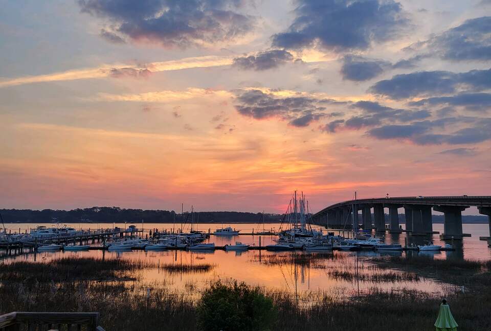 High Tides Riverfront Cottage - Port Royal, South Carolina