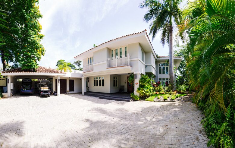 Dorado Beach House 4 Bedroom with Access to Resort Amenities (Fee) - Dorado, Puerto Rico