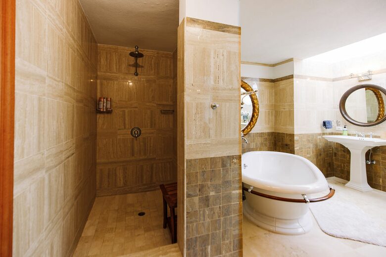 Dorado Beach House 4 Bedroom with Access to Resort Amenities (Fee) - Dorado, Puerto Rico