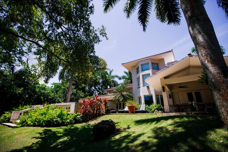 Dorado Beach House 4 Bedroom with Access to Resort Amenities (Fee) - Dorado, Puerto Rico