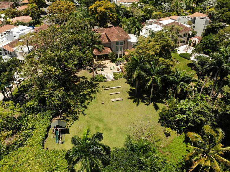 Dorado Beach House 4 Bedroom with Access to Resort Amenities (Fee) - Dorado, Puerto Rico