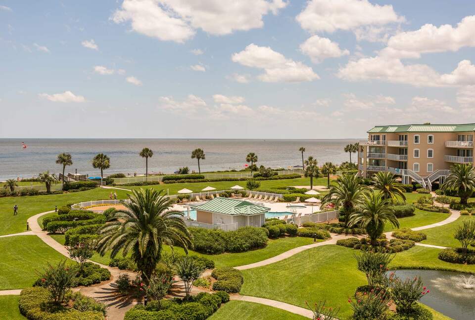 St. Simons Grand #321 | Oceanfront Condo with Balcony, Swimming Pool and Boardwalk to Beach - St Simons, Georgia