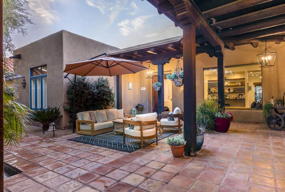 Modern Remodeled Desert Retreat - Scottsdale, Arizona