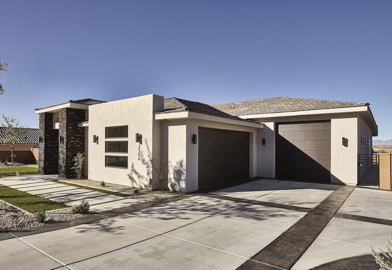 Modern Family-Friendly House | Fun Backyard Private Pool & Pickleball - Hurricane, Utah