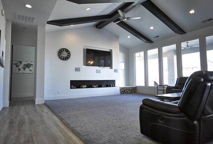 Modern Family-Friendly House | Fun Backyard Private Pool & Pickleball - Hurricane, Utah