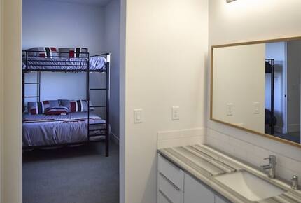 Modern Family-Friendly House | Fun Backyard Private Pool & Pickleball - Hurricane, Utah