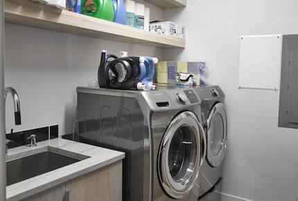 Modern Family-Friendly House | Fun Backyard Private Pool & Pickleball - Hurricane, Utah