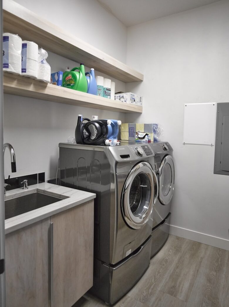 Modern Family-Friendly House | Fun Backyard Private Pool & Pickleball - Hurricane, Utah