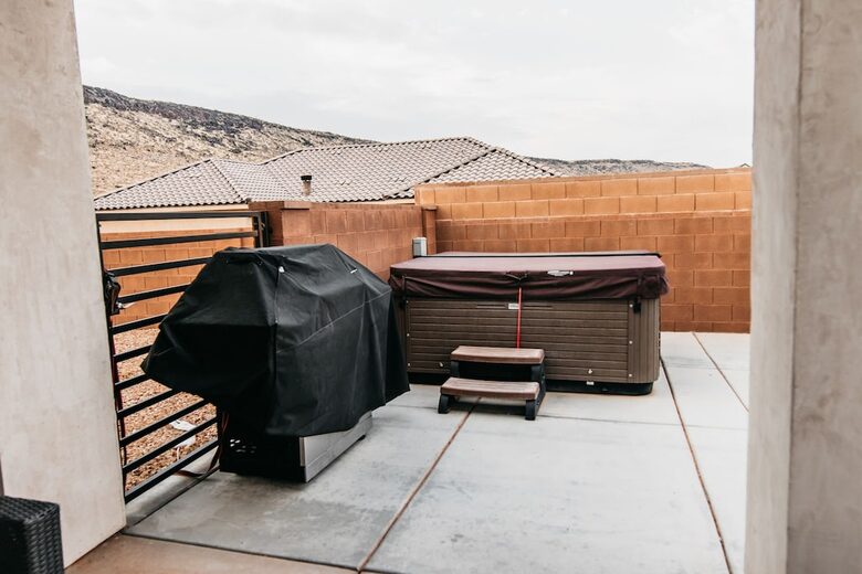 Modern Family-Friendly House | Fun Backyard Private Pool & Pickleball - Hurricane, Utah