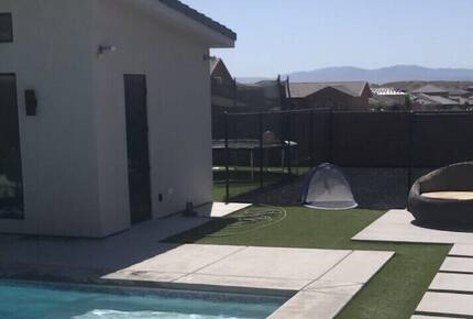 Modern Family-Friendly House | Fun Backyard Private Pool & Pickleball - Hurricane, Utah