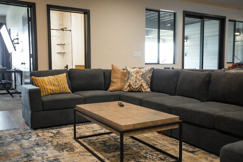 The Modern Bear | With a Private Pool, Ball Pit, Sleeps 12-50 - Garden City, Utah