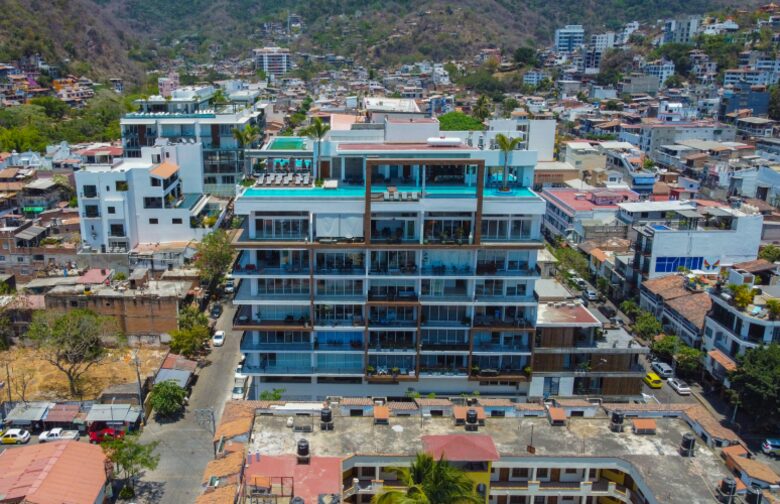 New D'esire | With Romantic Zone, Gym, Rooftop Pool - Emiliano Zapata, C.P. Puerto Vallarta, Mexico