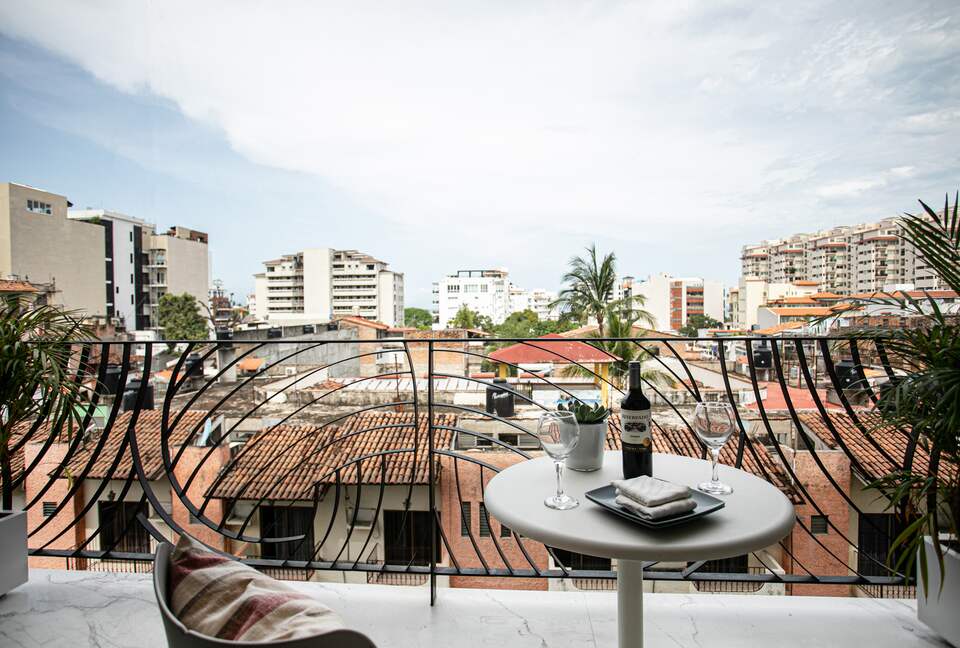 New D'esire | With Romantic Zone, Gym, Rooftop Pool - Emiliano Zapata, C.P. Puerto Vallarta, Mexico
