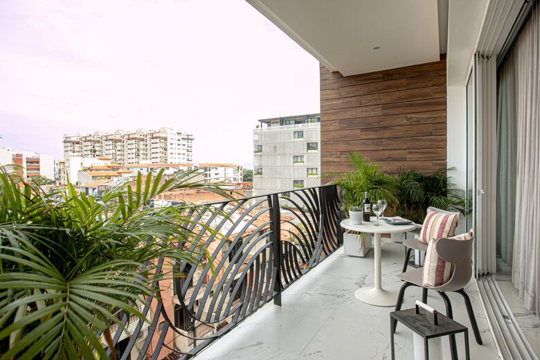 New D'esire | With Romantic Zone, Gym, Rooftop Pool - Emiliano Zapata, C.P. Puerto Vallarta, Mexico