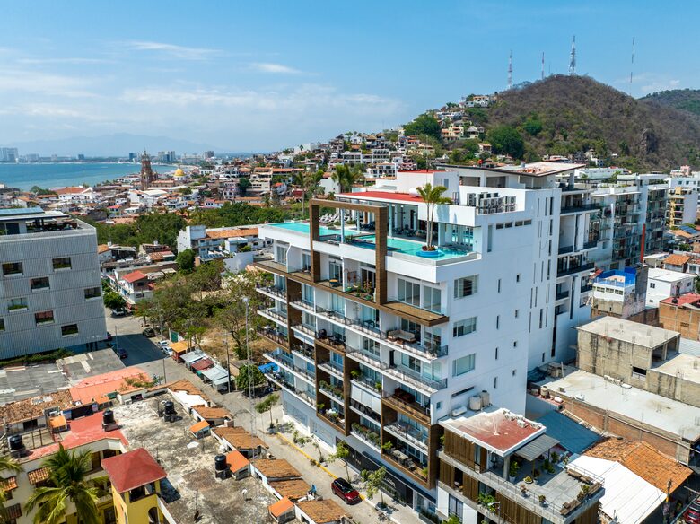 New D'esire | With Romantic Zone, Gym, Rooftop Pool - Emiliano Zapata, C.P. Puerto Vallarta, Mexico