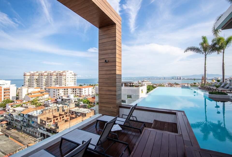 New D'esire | With Romantic Zone, Gym, Rooftop Pool - Emiliano Zapata, C.P. Puerto Vallarta, Mexico