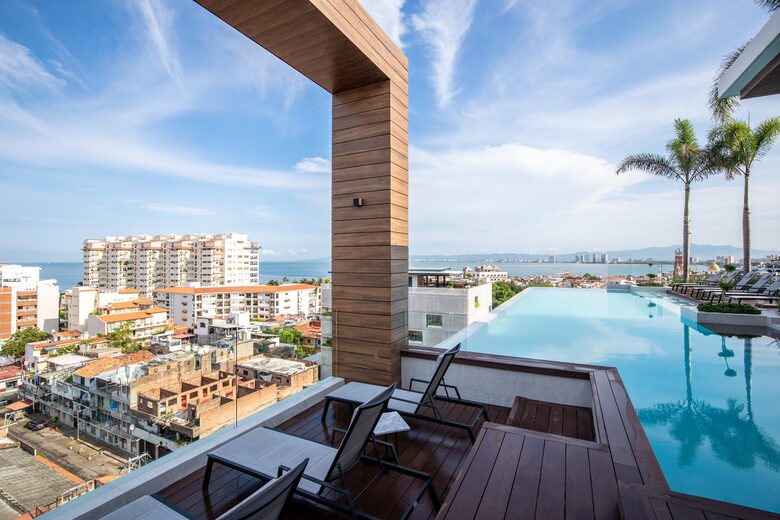New D'esire | With Romantic Zone, Gym, Rooftop Pool - Emiliano Zapata, C.P. Puerto Vallarta, Mexico