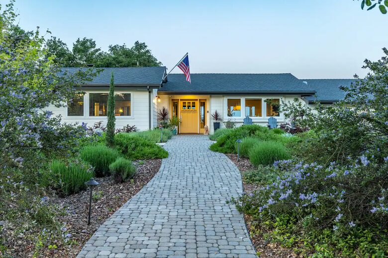 Central Coast Mountain View Retreat - Atascadero, California