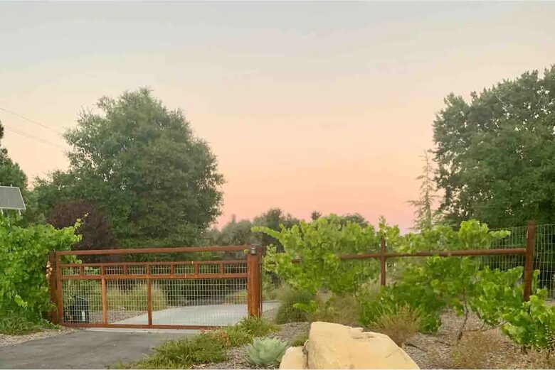 Central Coast Mountain View Retreat - Atascadero, California