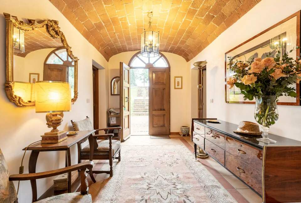 Villa San Lorenzo Umbrian Estate - Castiglione Del Lago, Italy