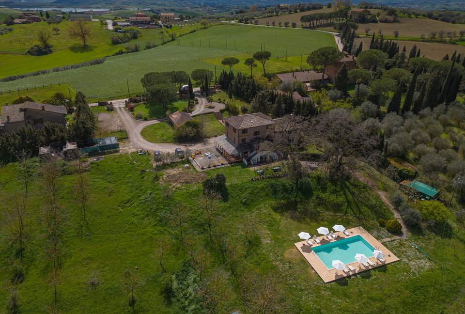 Villa San Lorenzo Umbrian Estate - Castiglione Del Lago, Italy