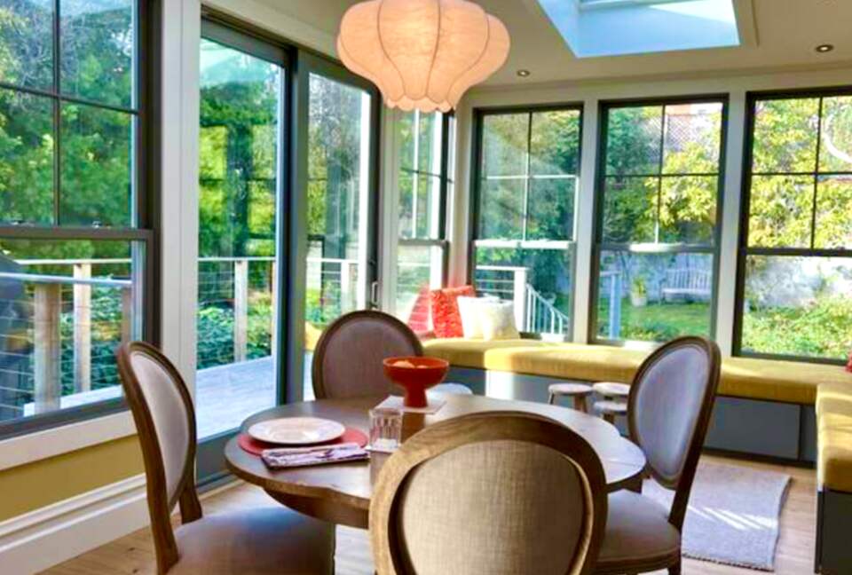 Charming Sunny Victorian | With a Gorgeous Chef's kitchen and backyard - San Francisco, California