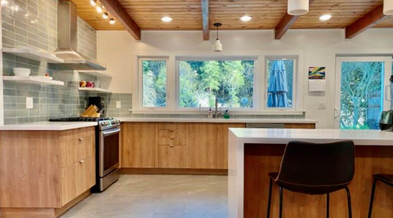 Riverfront Modern Oasis - Monte Rio, California