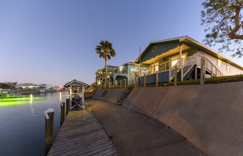 PalmTiki, Canal-based Tiki & Beach Themed Fun Escape in Rockport, Texas - Rockport, Texas
