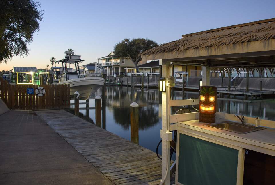 PalmTiki, Canal-based Tiki & Beach Themed Fun Escape in Rockport, Texas - Rockport, Texas