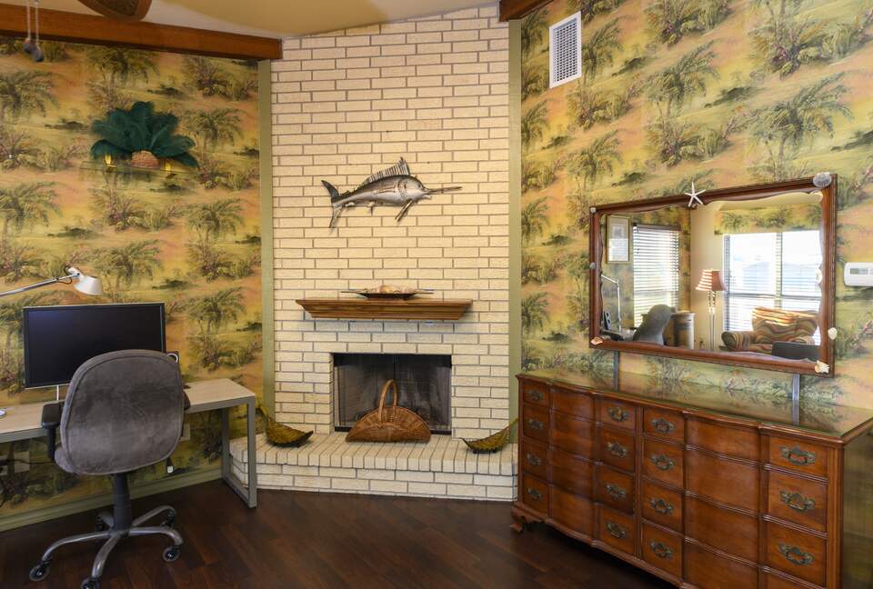 PalmTiki, Canal-based Tiki & Beach Themed Fun Escape in Rockport, Texas - Rockport, Texas