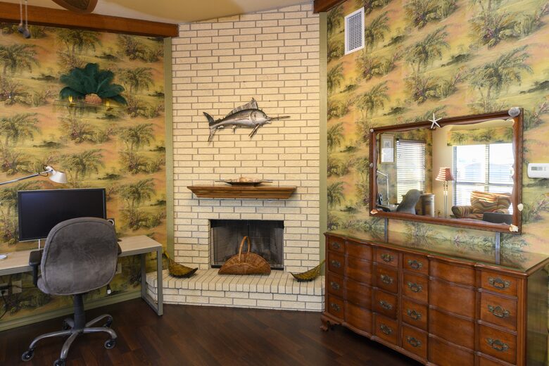 PalmTiki, Canal-based Tiki & Beach Themed Fun Escape in Rockport, Texas - Rockport, Texas