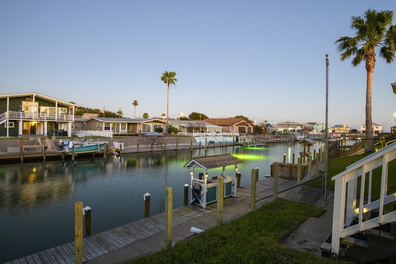 PalmTiki, Canal-based Tiki & Beach Themed Fun Escape in Rockport, Texas - Rockport, Texas