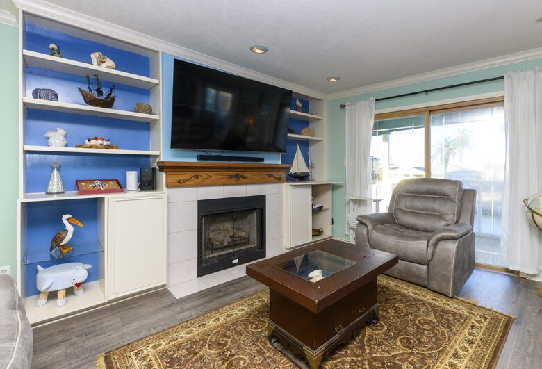 PalmTiki, Canal-based Tiki & Beach Themed Fun Escape in Rockport, Texas - Rockport, Texas