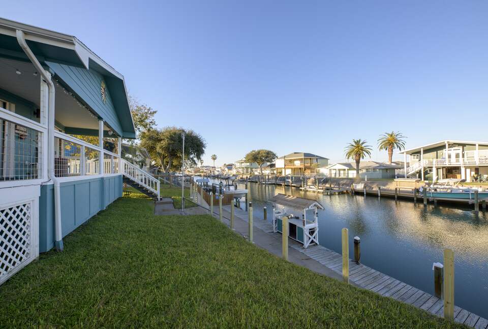 PalmTiki, Canal-based Tiki & Beach Themed Fun Escape in Rockport, Texas - Rockport, Texas