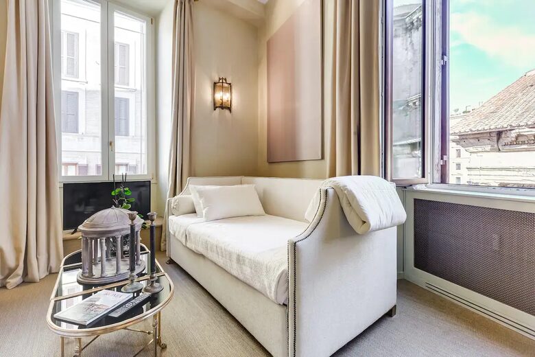 The Flair | Pantheon view - Rome, Italy