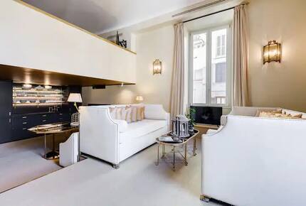 The Flair | Pantheon view - Rome, Italy