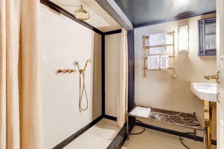 The Flair | Pantheon view - Rome, Italy