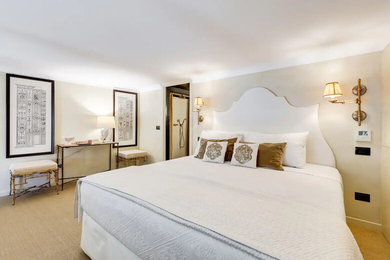 The Flair | Pantheon view - Rome, Italy