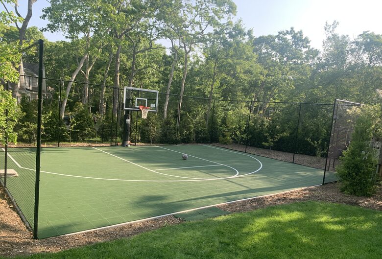 Southampton Masterpiece with a Pool + Sauna - Southampton, New York