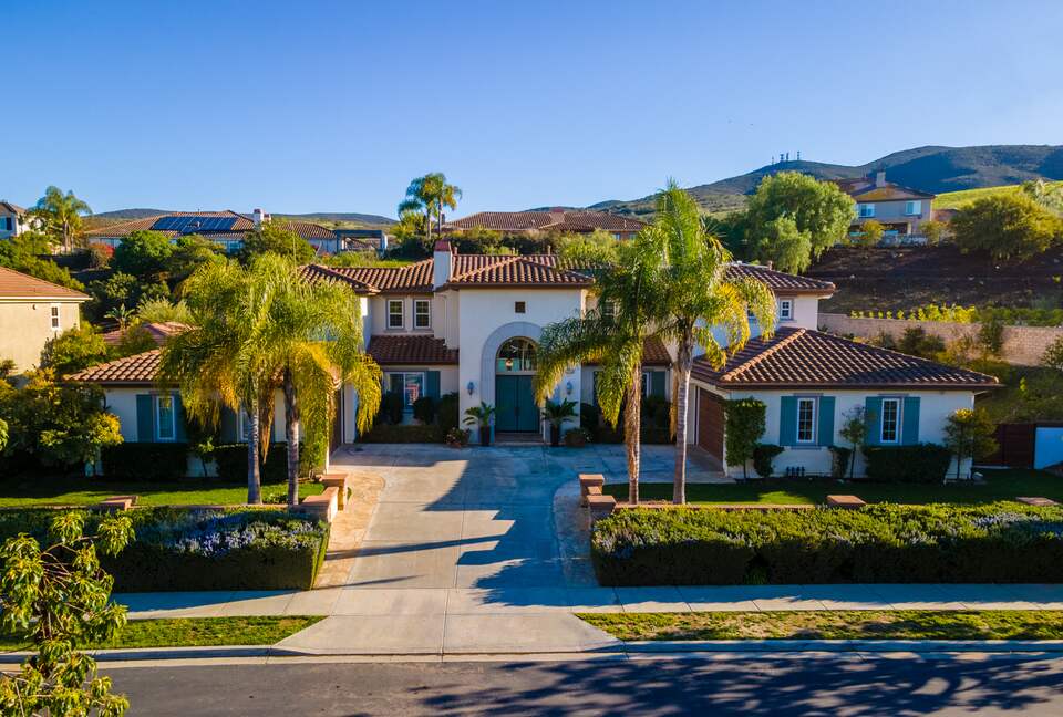 Family Paradise in San Diego Gated Community - San Diego, California