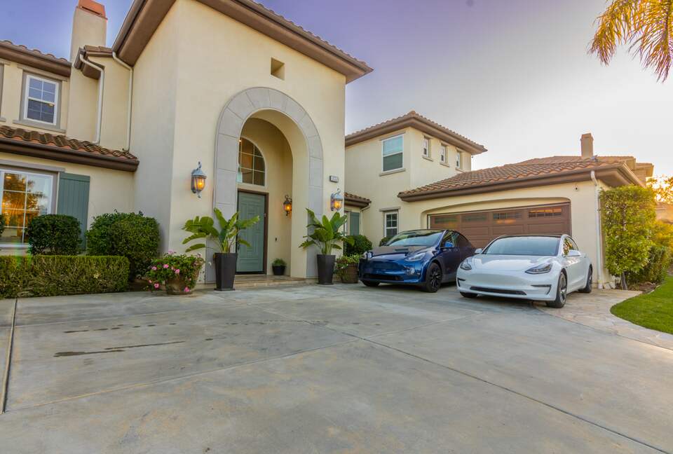 Family Paradise in San Diego Gated Community - San Diego, California