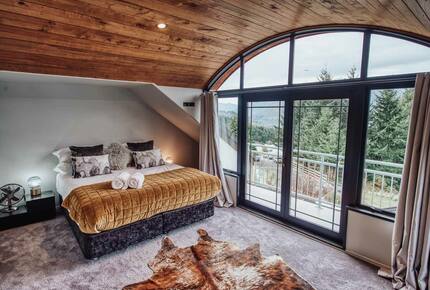 Queenstown home with stunning views and space for the family - Queenstown, New Zealand