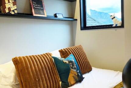 Queenstown home with stunning views and space for the family - Queenstown, New Zealand