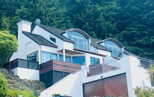 Queenstown home with stunning views and space for the family - Queenstown, New Zealand
