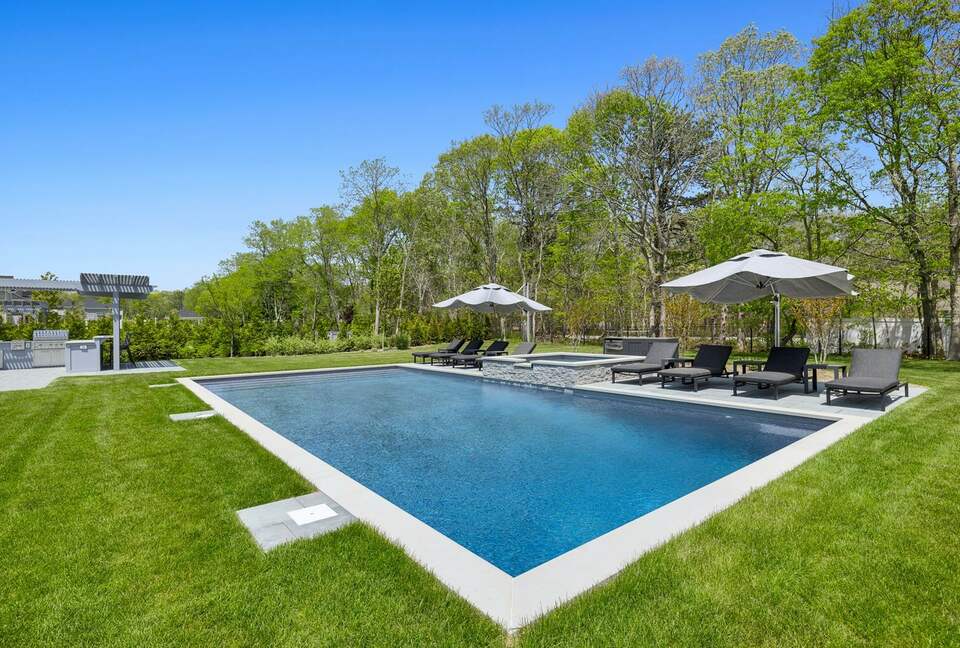 Carwin Lane Beach Escape - Quiogue, New York