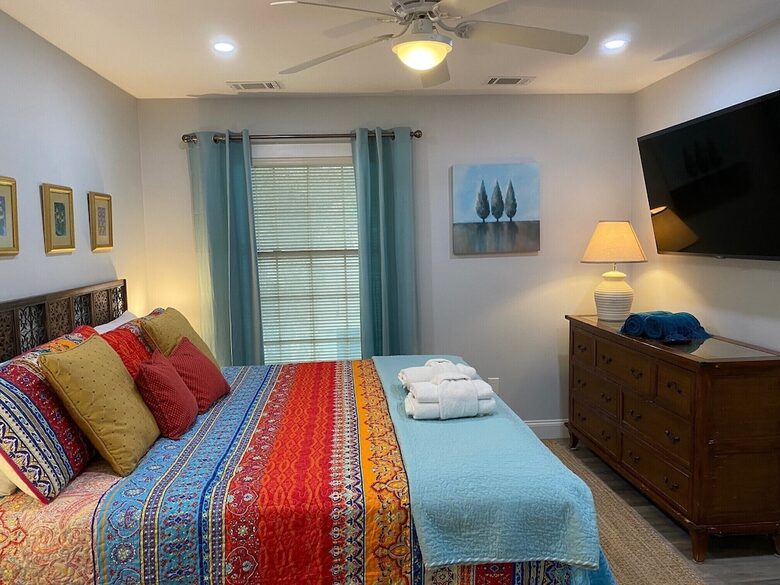 Hilton Head Island Retreat | 4th Row, Less than 100 strides to Beach, with Pool & Hot Tub - Hilton Head Island, South Carolina