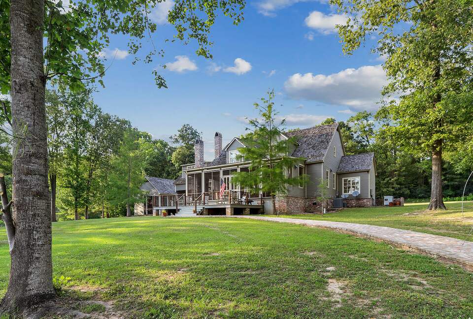 Stunning Saint Francisville Lakefront - Saint Francisville, Louisiana
