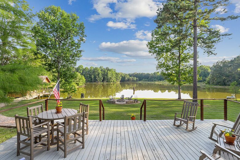 Stunning Saint Francisville Lakefront - Saint Francisville, Louisiana