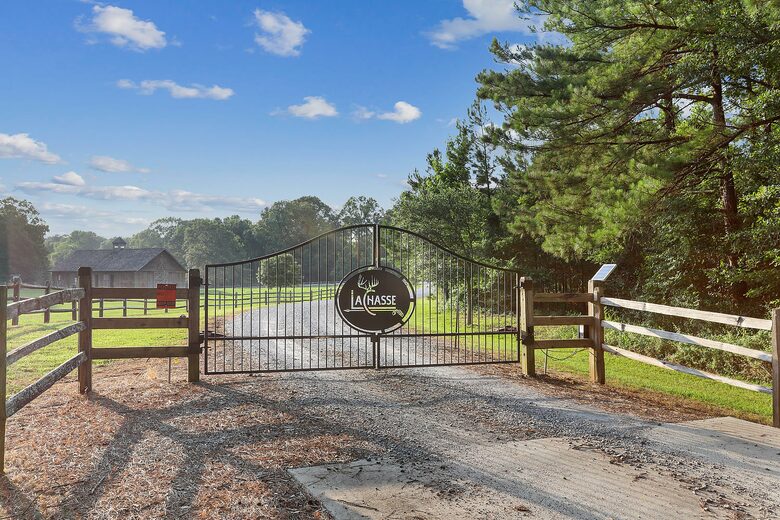Stunning Saint Francisville Lakefront - Saint Francisville, Louisiana